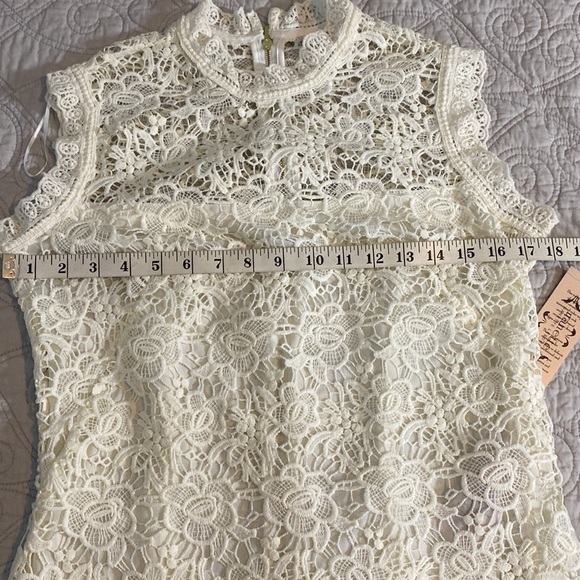 Nanette Lepore Knit Sleeveless Marshmallow Top - Picture 8 of 9